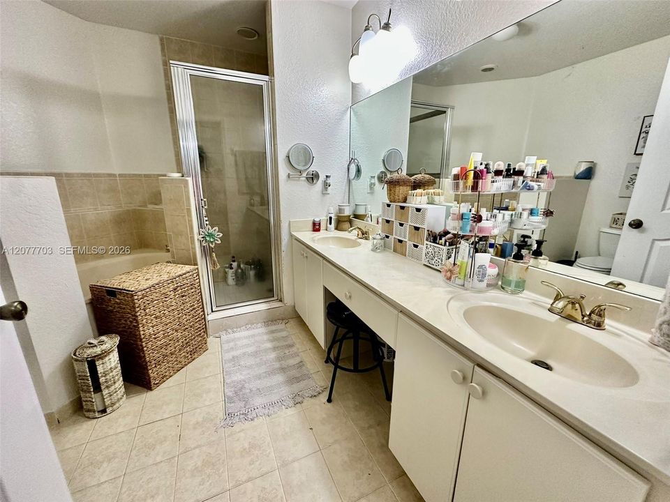 En Renta: $3,900 (4 camas, 2 baños, 2214 Pies cuadrados)