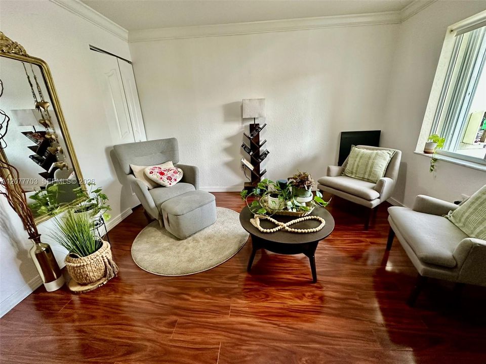 En Renta: $3,900 (4 camas, 2 baños, 2214 Pies cuadrados)