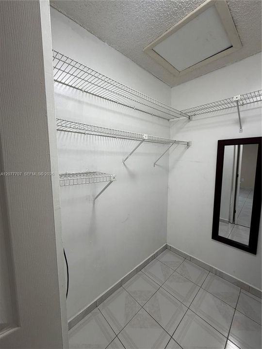 En Renta: $1,200 (1 camas, 1 baños, 1274 Pies cuadrados)