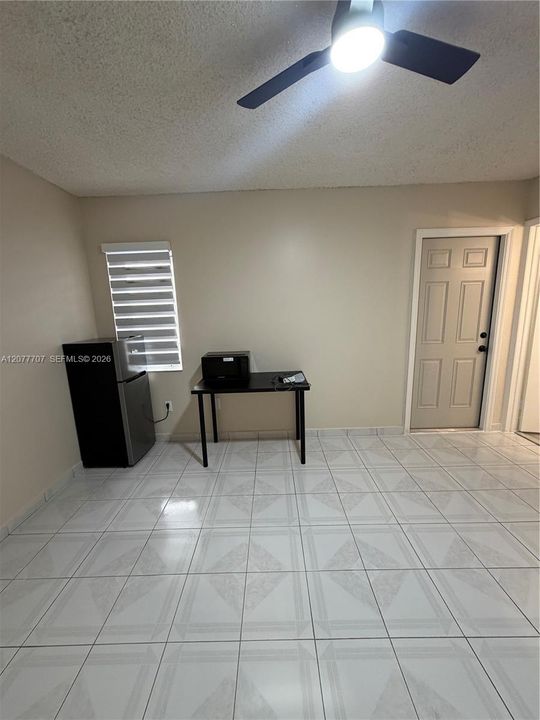En Renta: $1,200 (1 camas, 1 baños, 1274 Pies cuadrados)