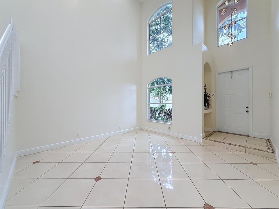 6657 Lurais Drive-21
