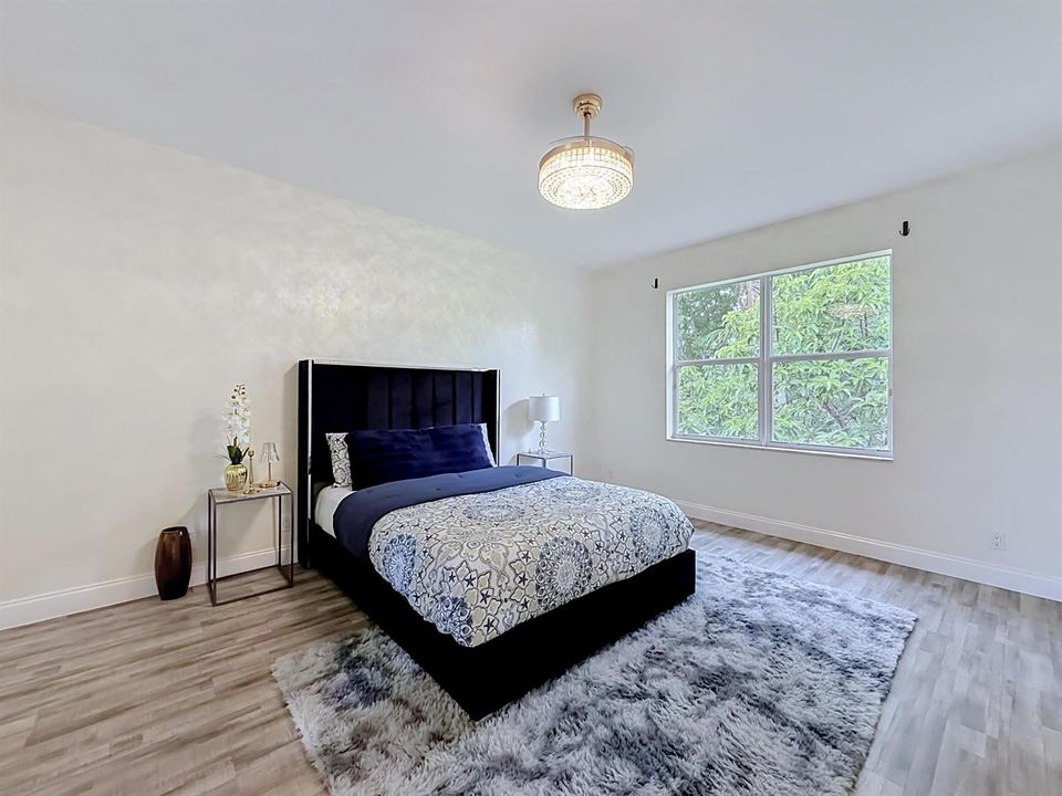 6657 Lurais Drive-74