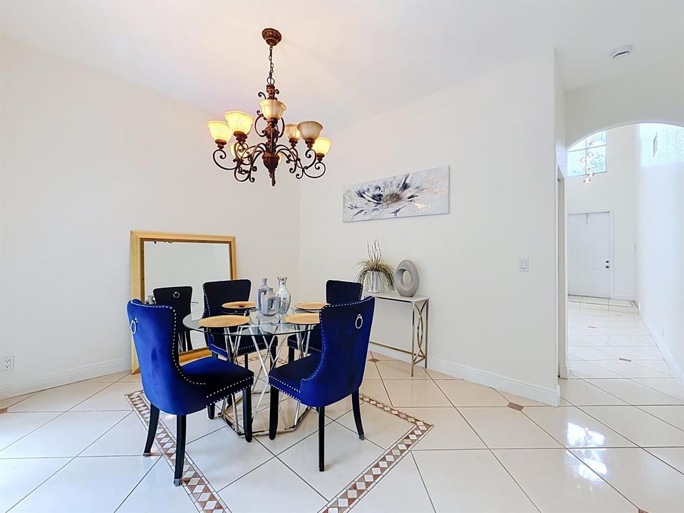 6657 Lurais Drive-26