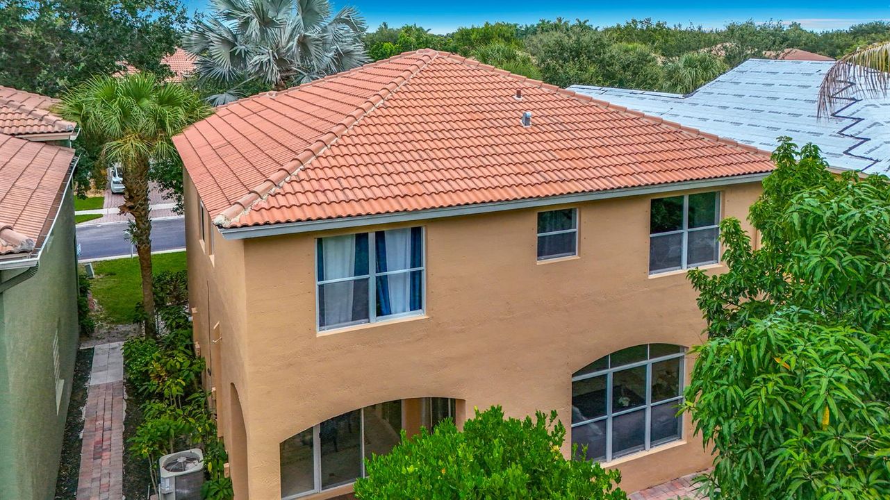 6657 Lurais Drive-99