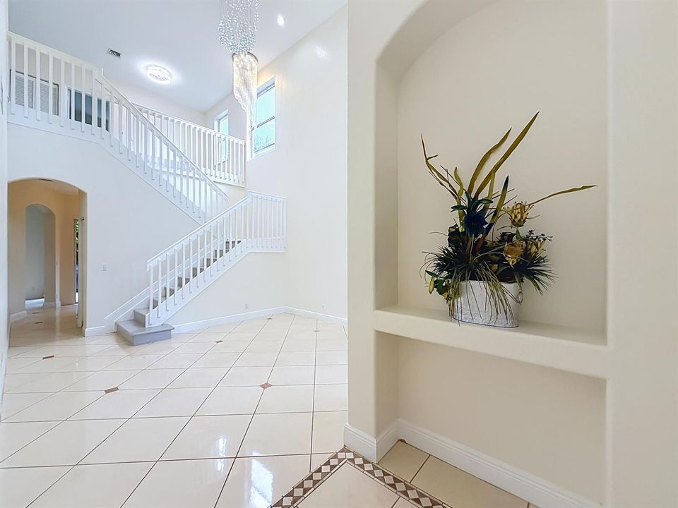 6657 Lurais Drive-18