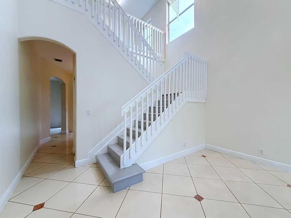 6657 Lurais Drive-24