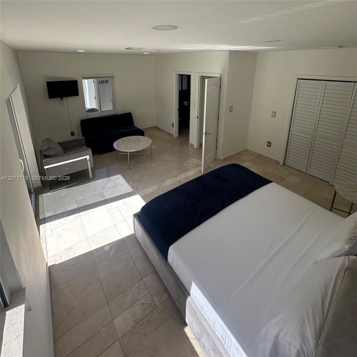 En Venta: $765,000 (4 camas, 3 baños, 2190 Pies cuadrados)