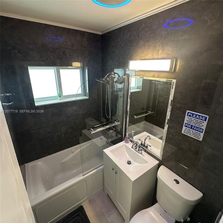 En Venta: $765,000 (4 camas, 3 baños, 2190 Pies cuadrados)