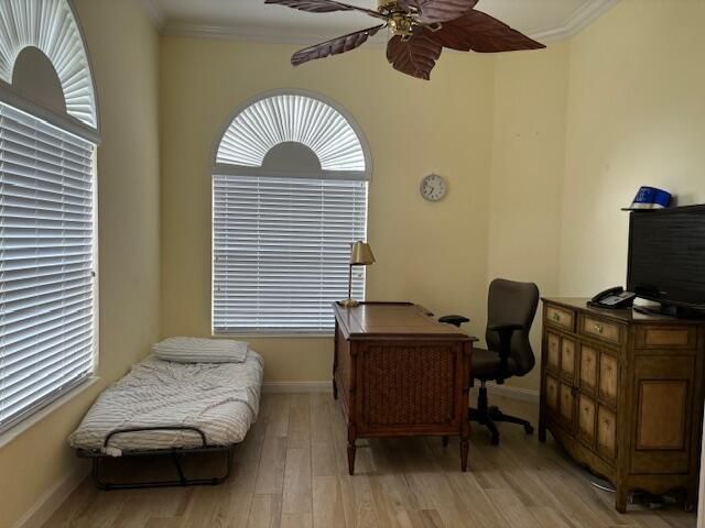 DEN WITH TWIN BED