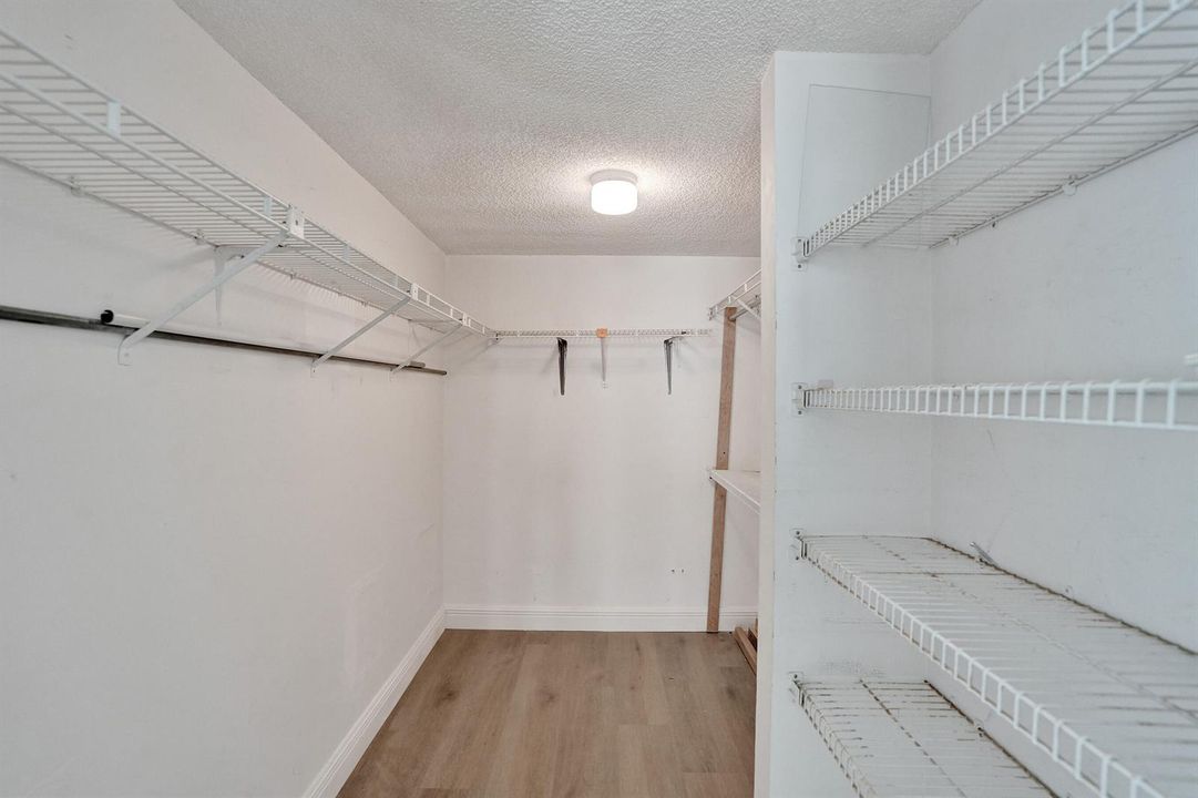 Walk In Closet