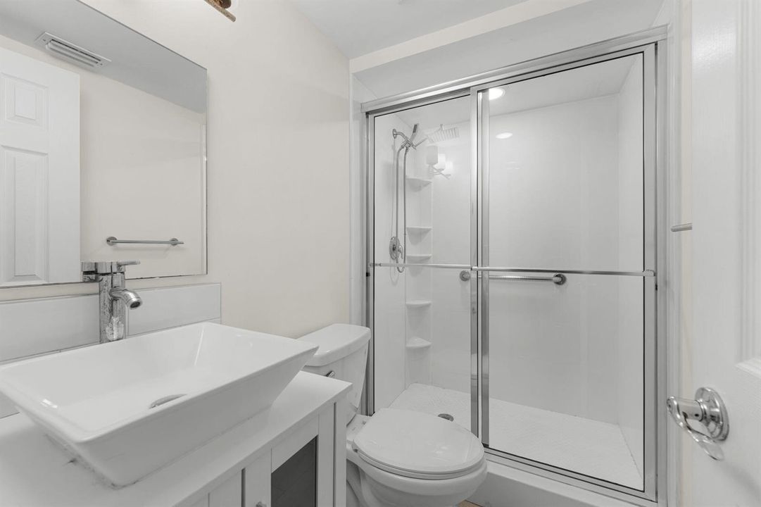 2nd bathroom