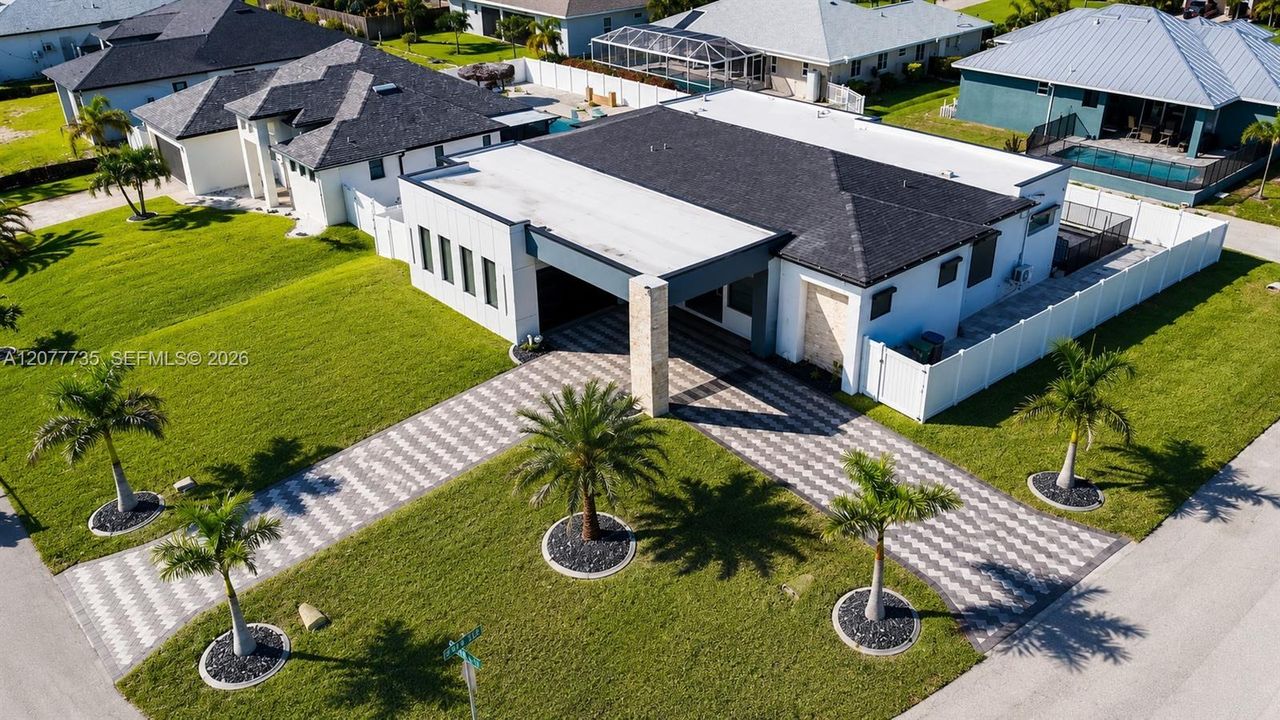 For Sale: $1,099,900 (4 beds, 3 baths, 2478 Square Feet)