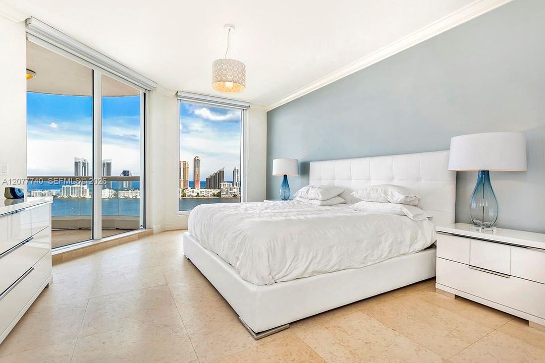 For Sale: $2,260,000 (3 beds, 2 baths, 2030 Square Feet)