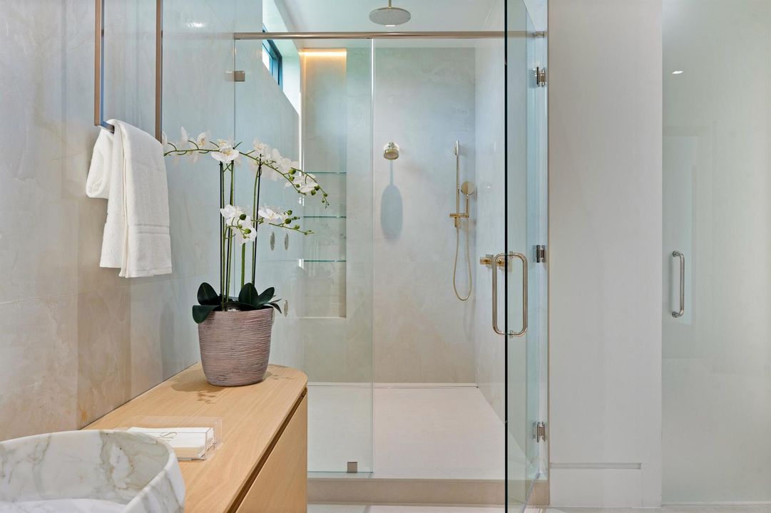 Gentleman's Bathroom