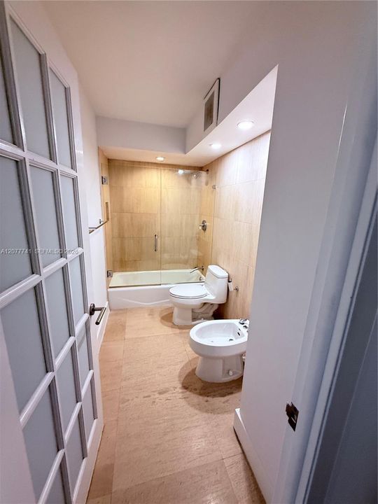 Active With Contract: $4,200 (2 beds, 2 baths, 1249 Square Feet)