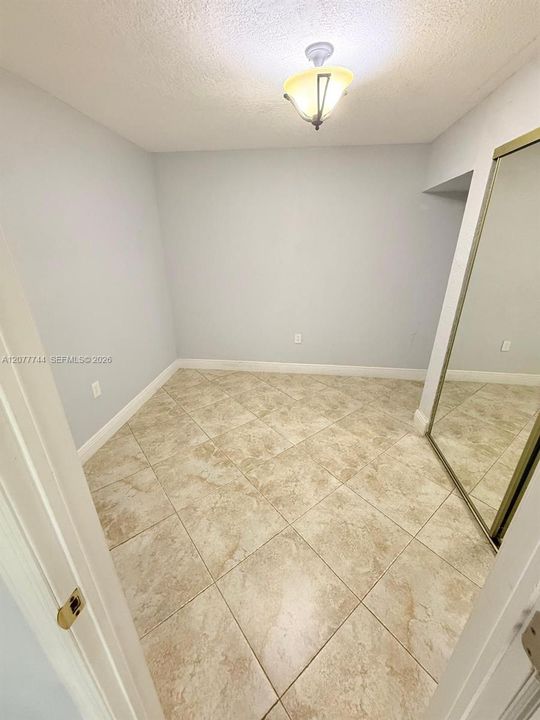 В аренду: $2,400 (2 спален, 1 ванн, 1149 Квадратных фут)