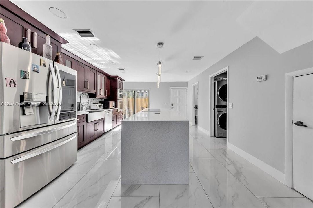 For Sale: $369,900 (3 beds, 2 baths, 2024 Square Feet)
