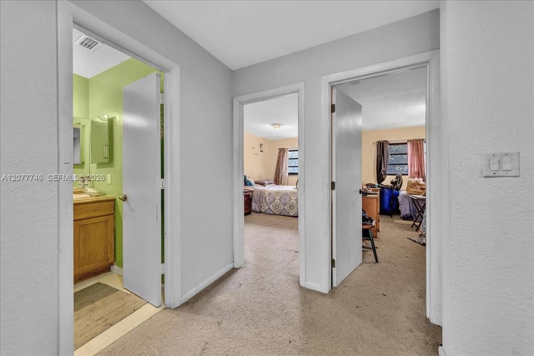 For Sale: $369,900 (3 beds, 2 baths, 2024 Square Feet)
