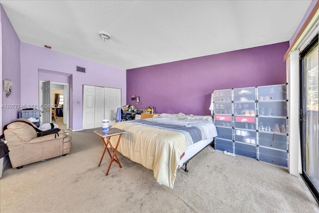 For Sale: $369,900 (3 beds, 2 baths, 2024 Square Feet)