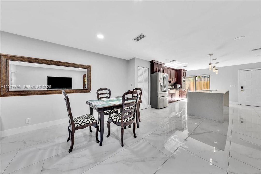 For Sale: $369,900 (3 beds, 2 baths, 2024 Square Feet)