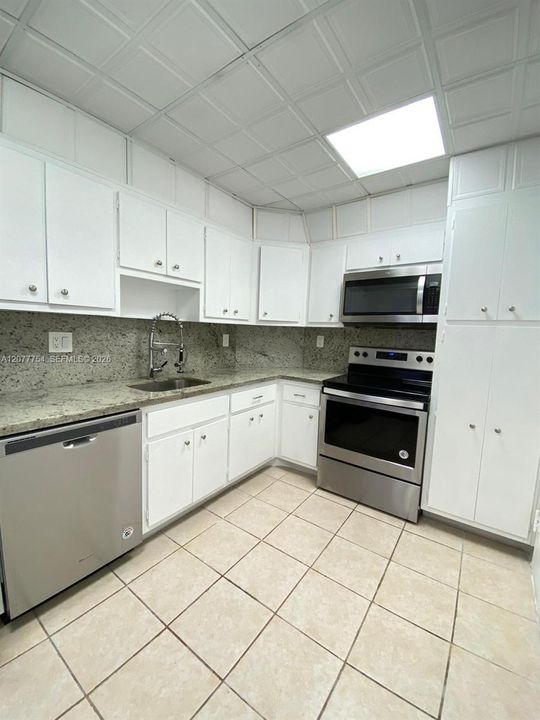 En Venta: $239,000 (1 camas, 1 baños, 762 Pies cuadrados)