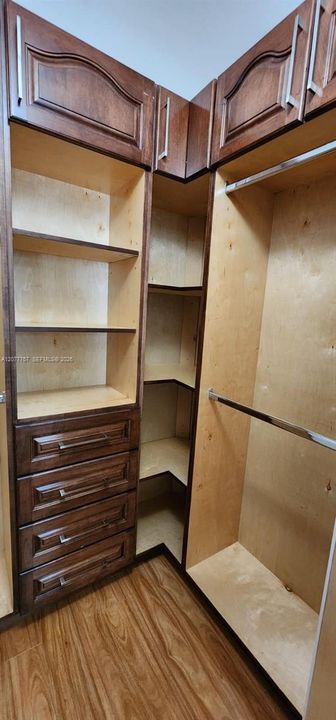 For Rent: $2,950 (2 beds, 2 baths, 1261 Square Feet)