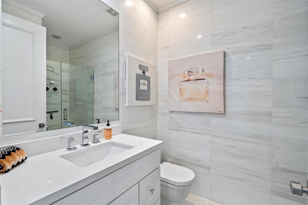 BATHROOM_1_DT