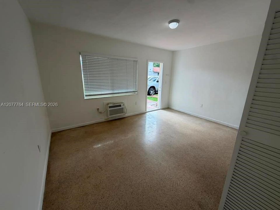 В аренду: $1,400 (1 спален, 1 ванн, 495 Квадратных фут)