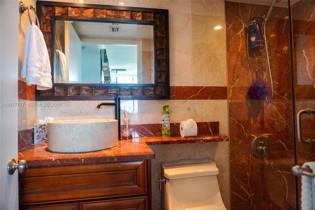 En Venta: $608,000 (2 camas, 2 baños, 1181 Pies cuadrados)