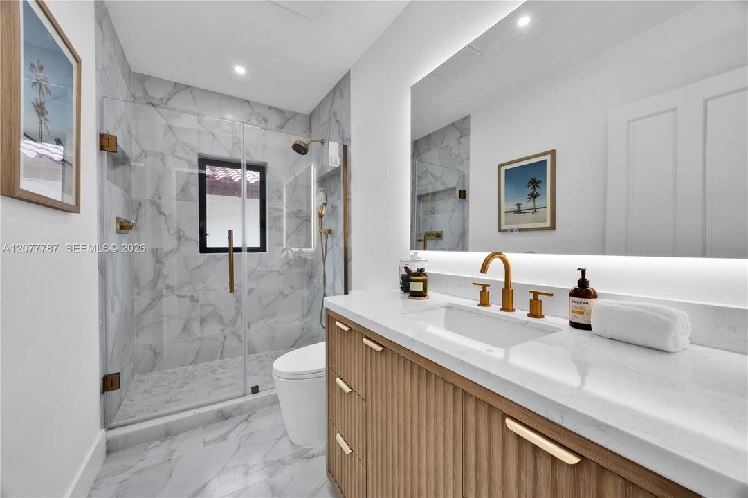 For Sale: $2,995,000 (4 beds, 3 baths, 3140 Square Feet)