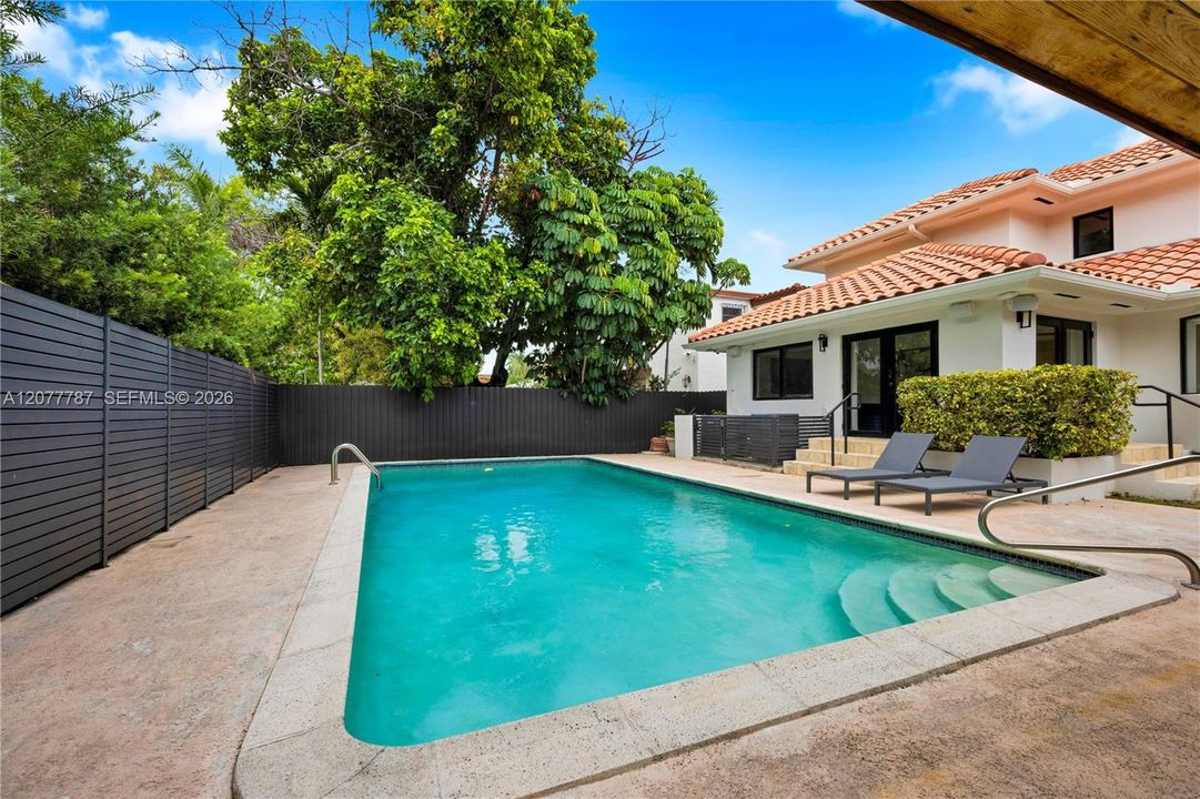 For Sale: $2,995,000 (4 beds, 3 baths, 3140 Square Feet)