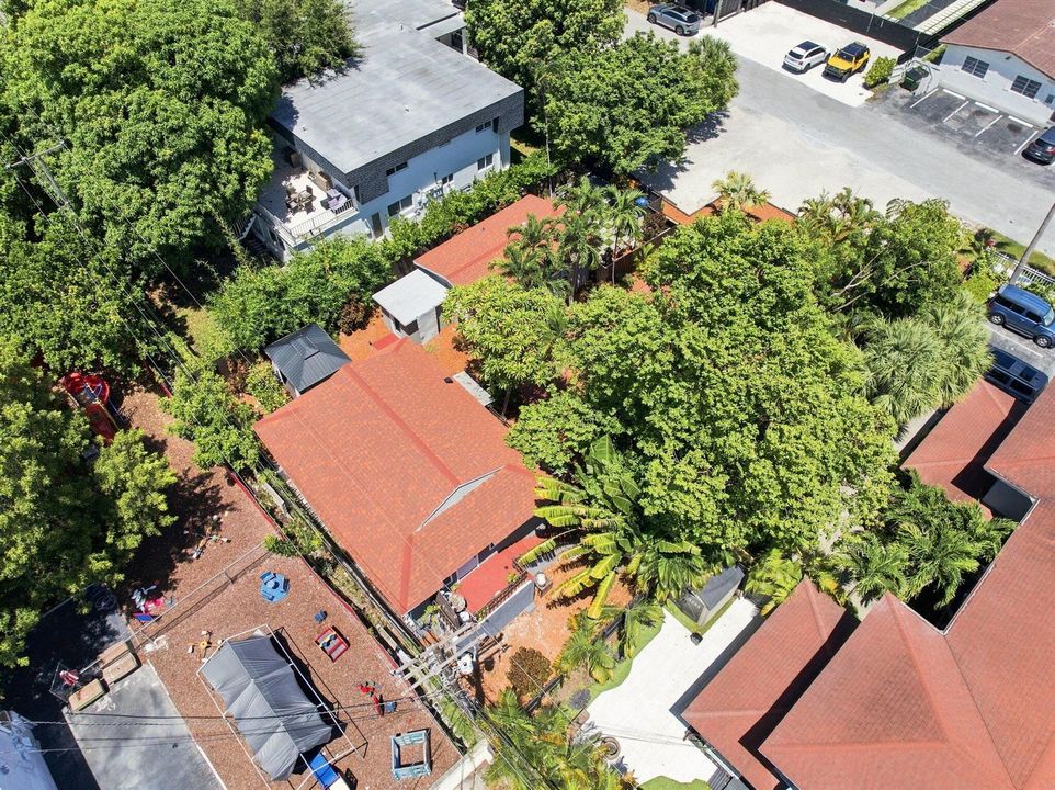 4-web-or-mls-1329-ne-5th-ave