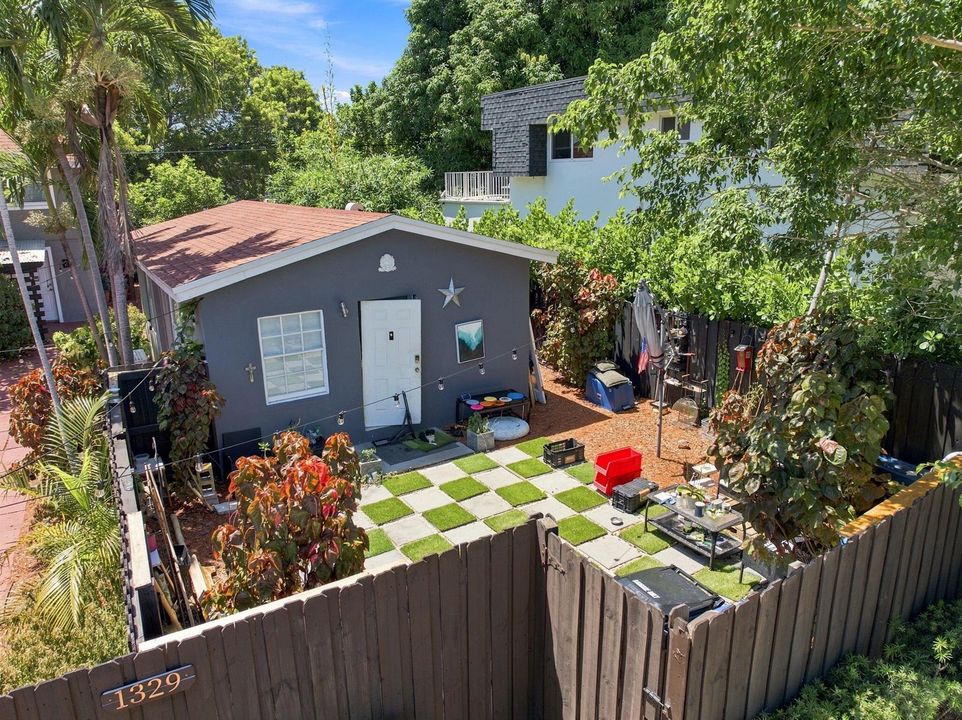 7-web-or-mls-1329-ne-5th-ave