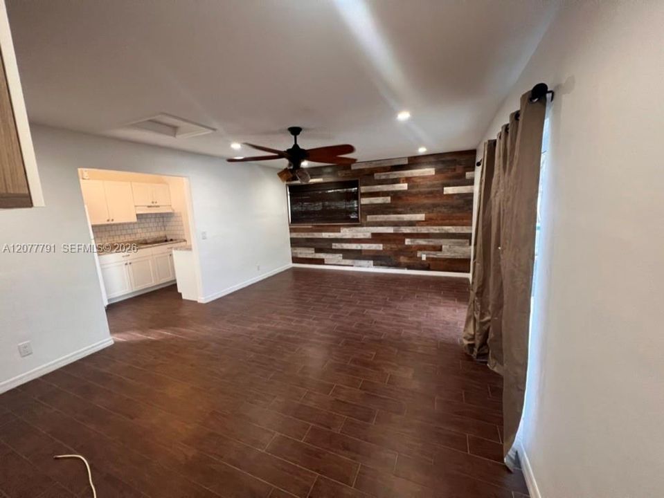 For Rent: $1,350 (0 beds, 1 baths, 500 Square Feet)