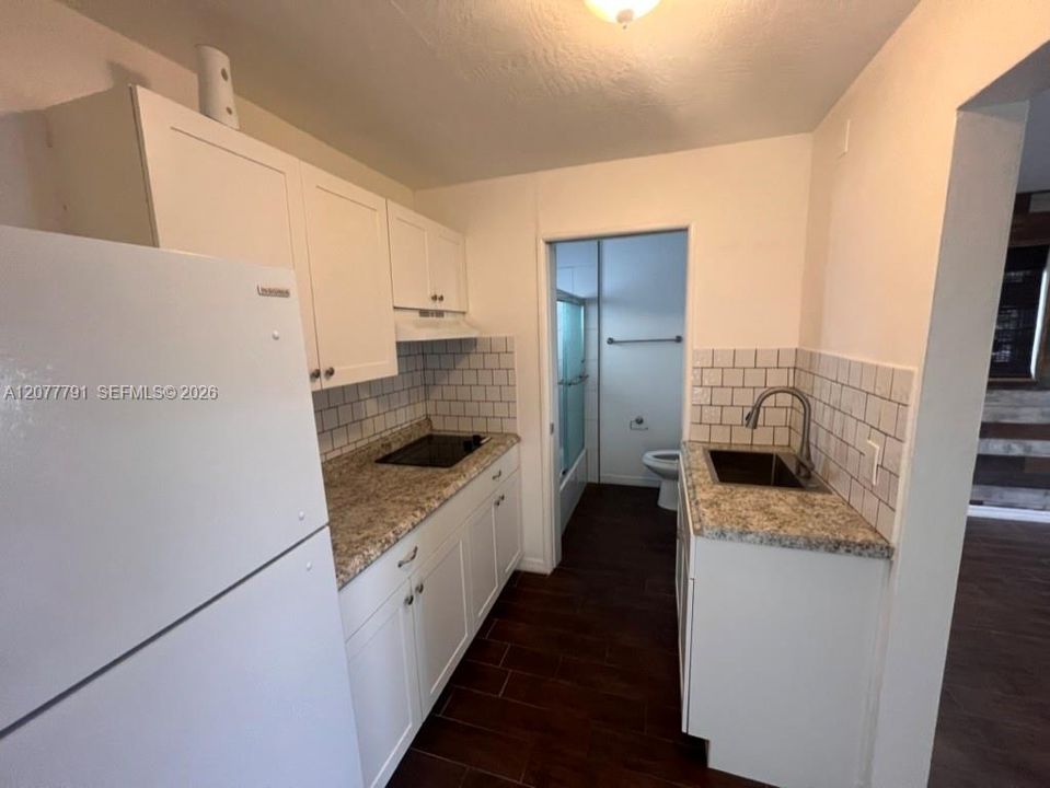 For Rent: $1,350 (0 beds, 1 baths, 500 Square Feet)