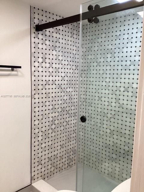 For Rent: $1,800 (1 beds, 1 baths, 898 Square Feet)