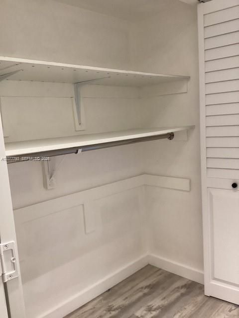 For Rent: $1,800 (1 beds, 1 baths, 898 Square Feet)