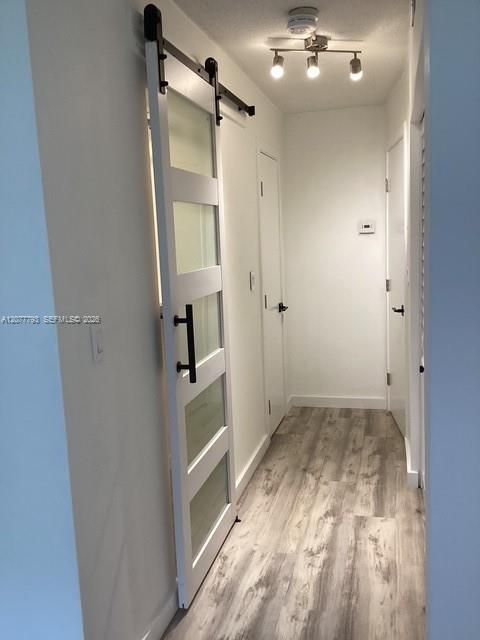 For Rent: $1,800 (1 beds, 1 baths, 898 Square Feet)