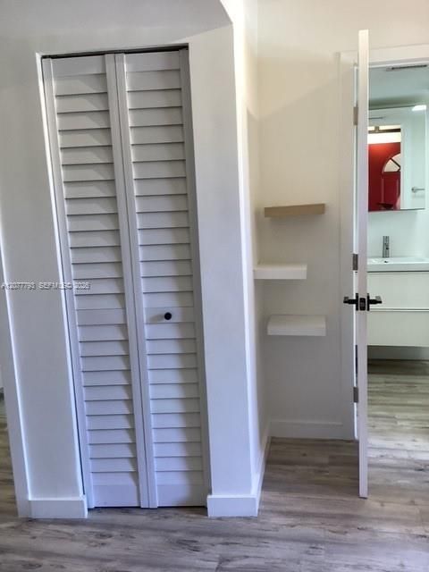 For Rent: $1,800 (1 beds, 1 baths, 898 Square Feet)
