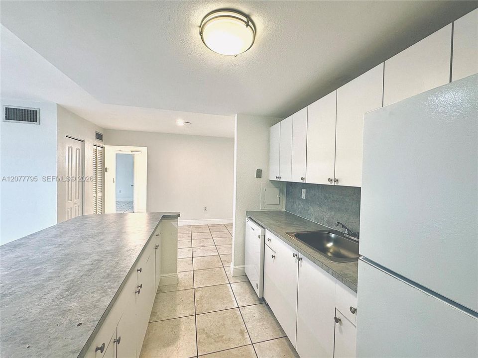En Renta: $2,499 (2 camas, 2 baños, 1133 Pies cuadrados)