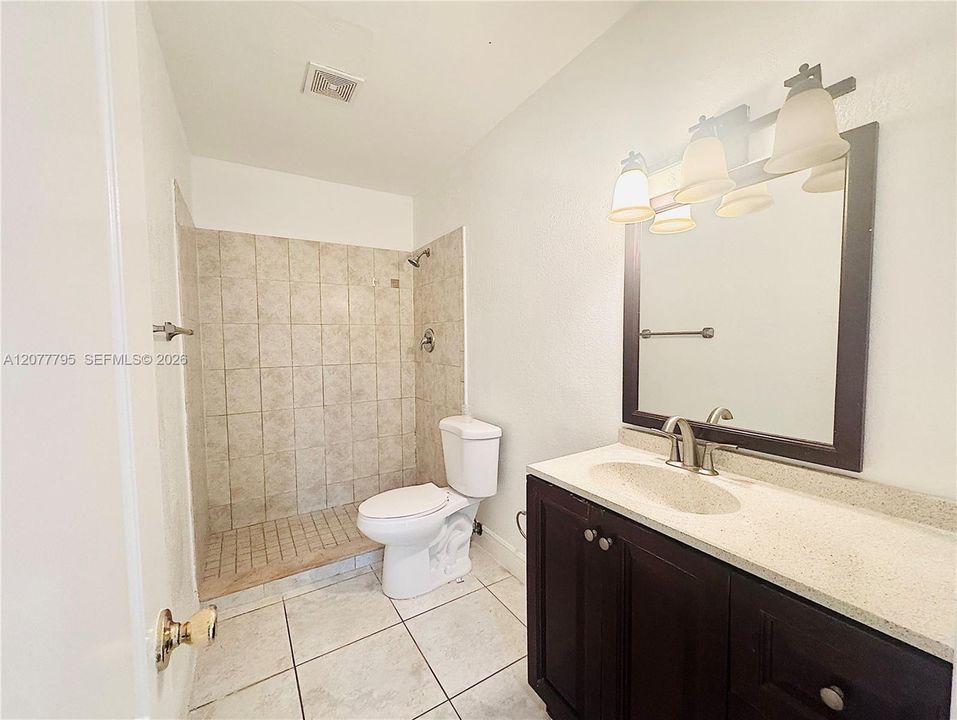 En Renta: $2,499 (2 camas, 2 baños, 1133 Pies cuadrados)