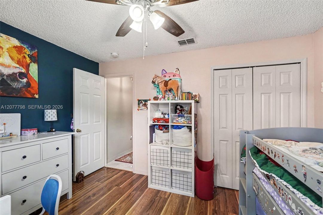 Secondary bedroom