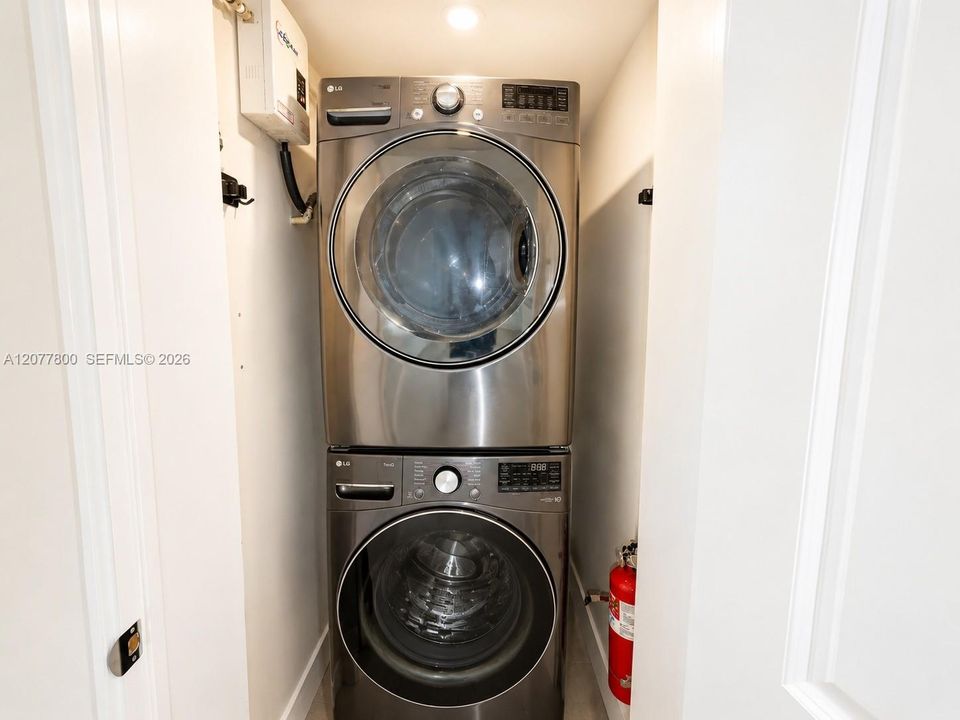 For Rent: $4,650 (3 beds, 2 baths, 1500 Square Feet)