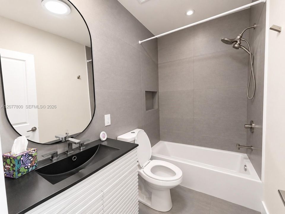 For Rent: $4,650 (3 beds, 2 baths, 1500 Square Feet)