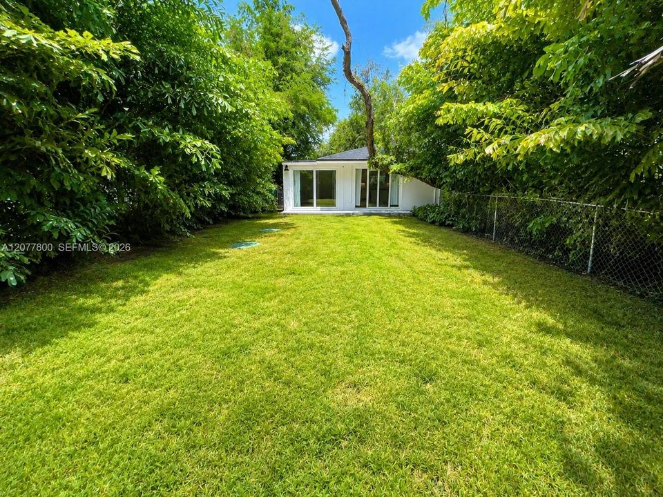 For Rent: $4,650 (3 beds, 2 baths, 1500 Square Feet)