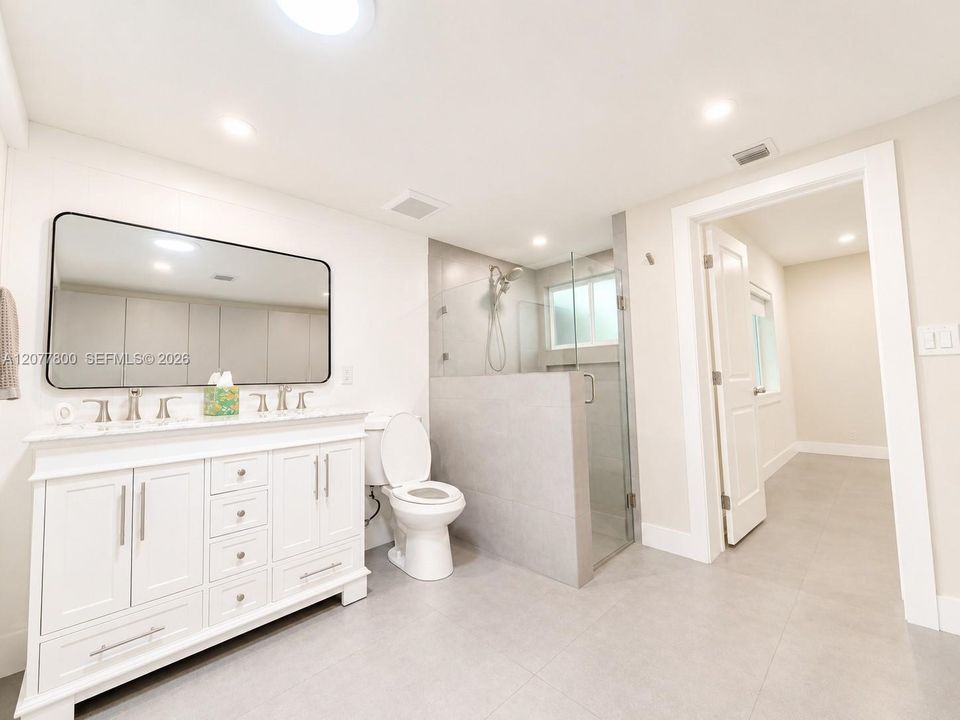 For Rent: $4,650 (3 beds, 2 baths, 1500 Square Feet)