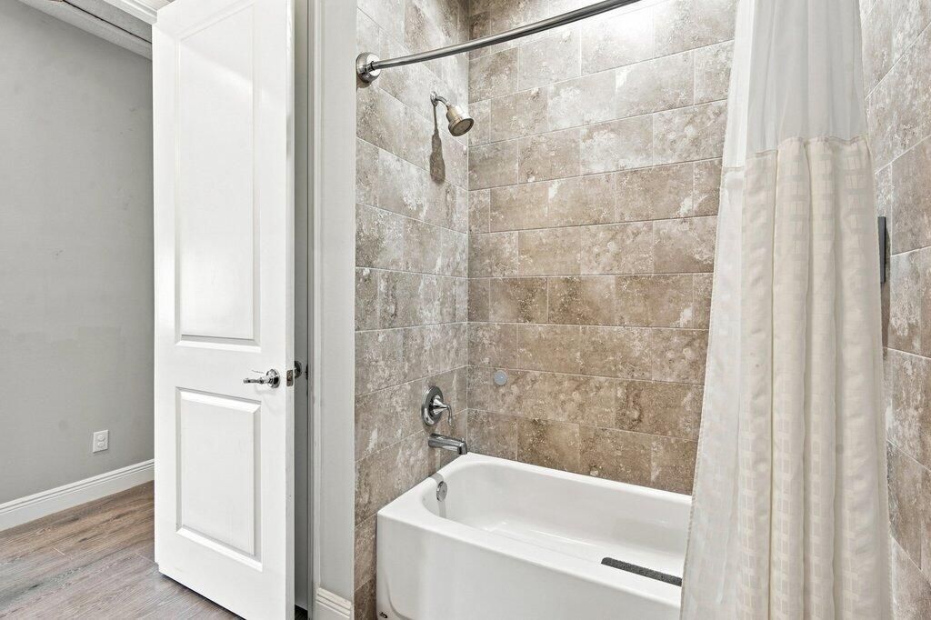 12291 70th Place N-89.jpg-SMALL