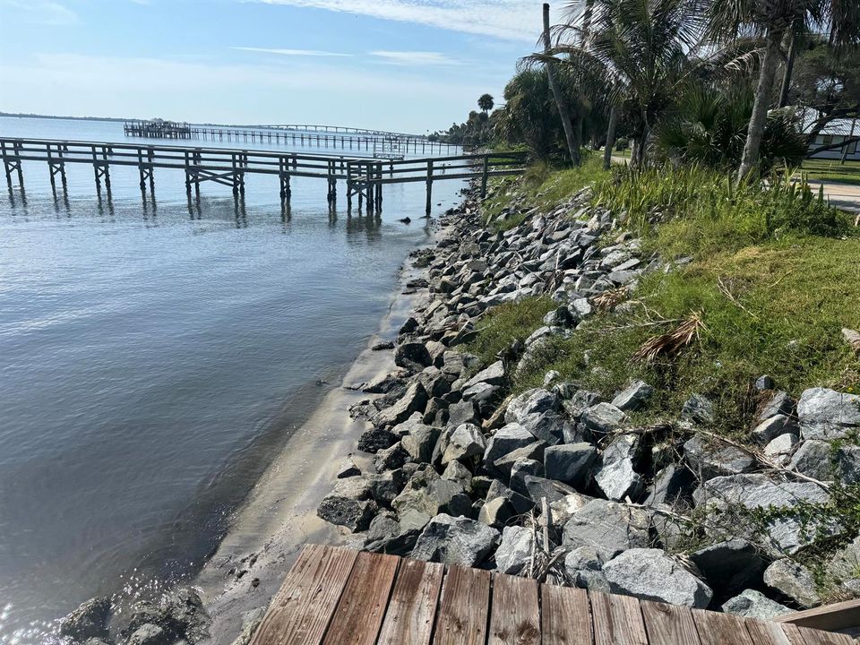 BEACH/DECK