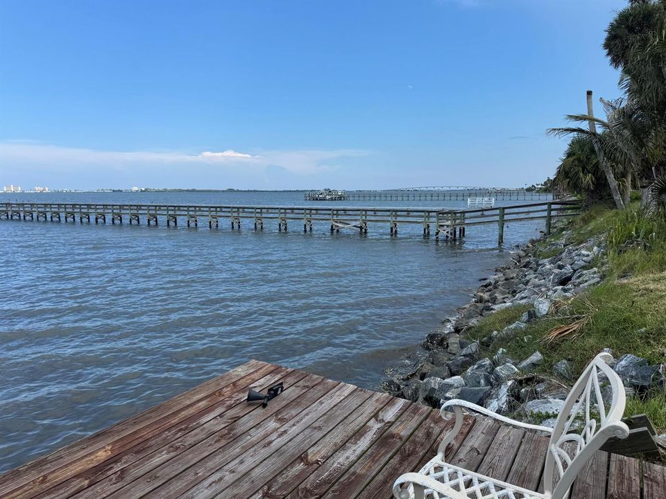 DAY/DOCK
