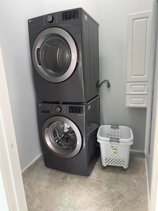 WASHER/DRYER